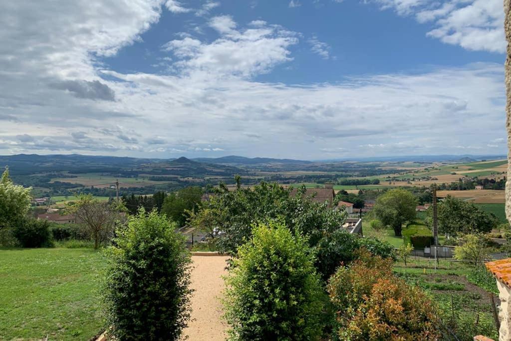Domaine Des Pierres D Auvergne Flat Bagian luar foto