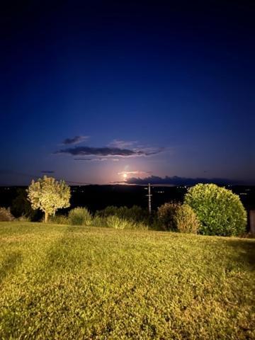 Domaine Des Pierres D Auvergne Flat Bagian luar foto